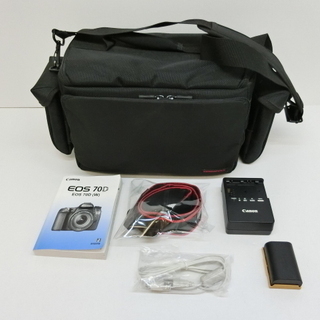 Canon デジタル一眼レフカメラ EOS 70D ダブルズームキット EOS70D-WKIT 動作確認済 13年製 ケースつき [10-1] No.484