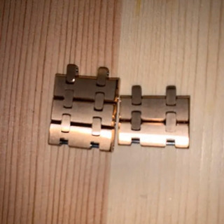 G SHOCKやHUBLOTに似てるDIDUN の正規品