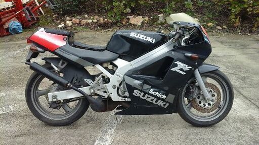スズキ　RGV  ガンマ 250  　絶版車 ‼