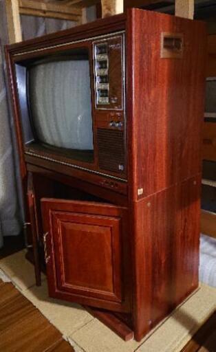 東芝 昭和 レトロ テレビ 台付 引き取りのみ こん太 豊岡のインテリア雑貨 小物 置物 オブジェ の中古あげます 譲ります ジモティーで不用品の処分