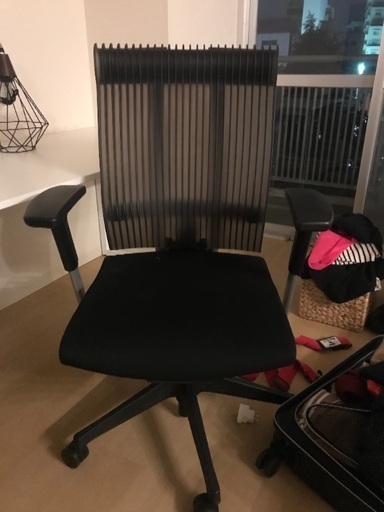 ITOKIオフィス椅子
