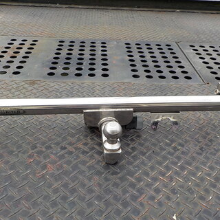 デリカスペースギア　ヒッチメンバー中古品