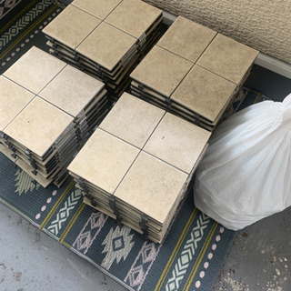ジョイントタイル60枚＋ジャンク数枚 - 家庭用品