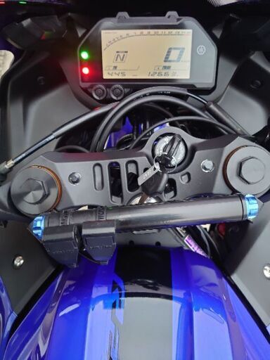 YZF-R25 2019年 グリップヒーター USB電源 YZF-R25 2019年 グリップヒーター USB電源 利便性が大幅アップ