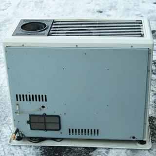19B0447 中古 サンポット 煙突式石油ストーブ KSH-692SC 2004年製 暖房