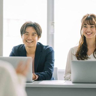 【未経験OK】学歴・職歴不問！ベンチャー企業でキャリアカウンセラ...