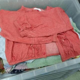 女子小学生低学年キッズ服 バック 衣装ケースごと つっつ 瓦町のキッズ用品の中古あげます 譲ります ジモティーで不用品の処分