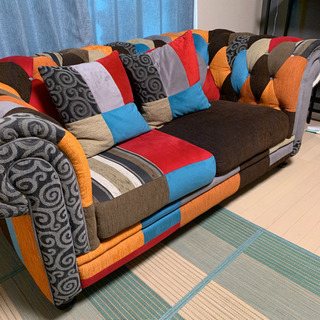 チェスターフィールド調ソファ