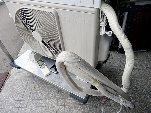 ☆東芝☆ルームエアコン 大清快 冷暖房 自動掃除 RAS-221NDR1 ■2012年製■本体/室外機
