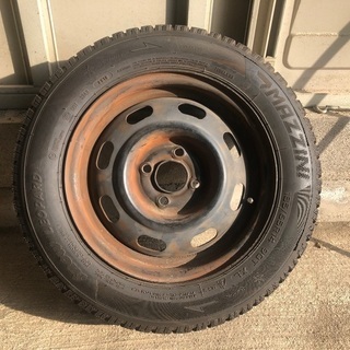 ほぼ新品バリ山スタッドレス　185/65 R14