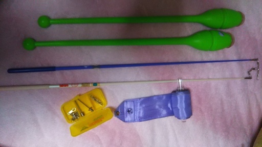 新体操手具クラブリボンスティック Gy 新横浜のスポーツの中古あげます 譲ります ジモティーで不用品の処分