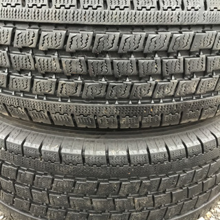 バリ溝 215/70R15 107/105 LLT TOYO スタッドレスタイヤ 4本セット