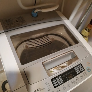 2011年生産の洗濯機5.5kgが無料です。
