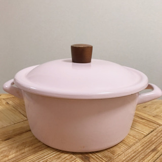 ホーロー製の鍋