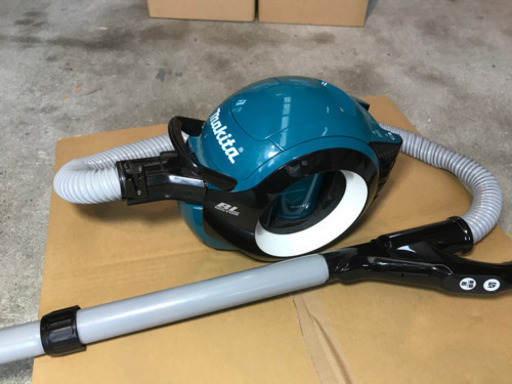 マキタ 18v 充電式クリーナー