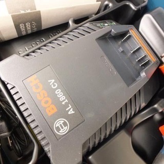 未使用品 BOSCH バッテリインパクトドライバー GDX 18 V-EC6 充電器 