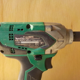 マキタ　インパクトドライバ　振動 ドリルドライバ　フラッシュライト 14.4ｖ 