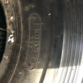 14.00R24  モーターグレーダー、ラフタークレーン等に‼︎