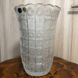 ボヘミアングラスの花瓶