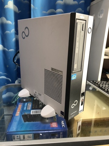 【初心者に最適】【中古美品】デスクトップPC+モニターセット　Windows10