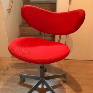 海外製の椅子  2脚