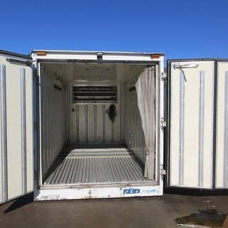 ♪千AA64♪物置♪コンテナ♪手頃♪断熱材入ってる♪アルミ