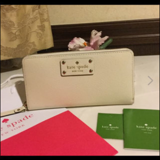 新品☆Kate Spade☆レザーラウンドzip長財布 人気のP...