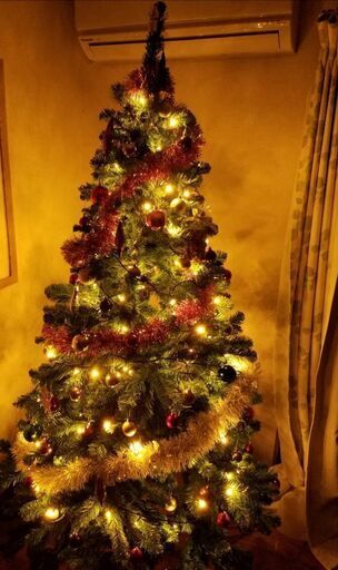 値下げしました　大!! クリスマスツリー　Xmas tree 180 cm　装飾はありません