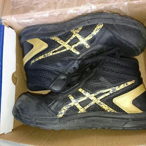 靴 ASICS