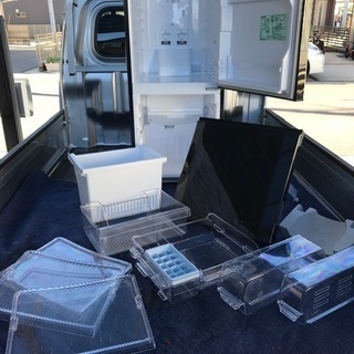 取引中2015年製三菱冷凍冷蔵庫人気の黒146L。千葉県内配送無料。設置無料。