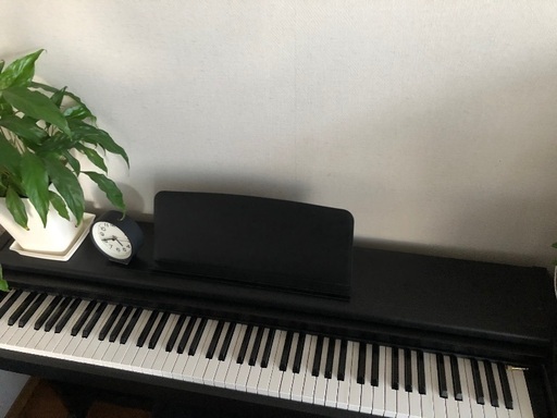 電子ピアノ