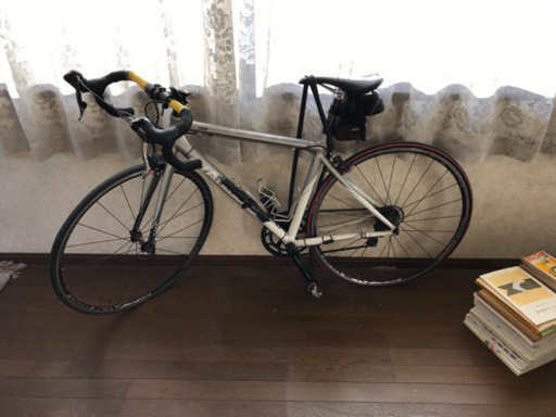 ロードバイク　Sサイズ　パンクあり