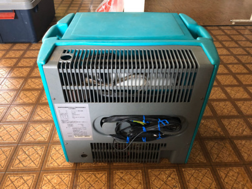 AC100V及びカセットガス冷蔵庫