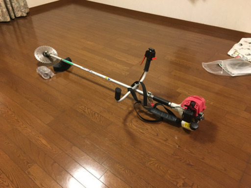 丸山製作所製エンジン草刈機