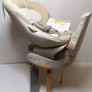 ○送料無料 美品！ (Combi) チャイルドシート/インナークッション付き