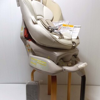 ○送料無料 美品！ (Combi) チャイルドシート/インナークッション付き
