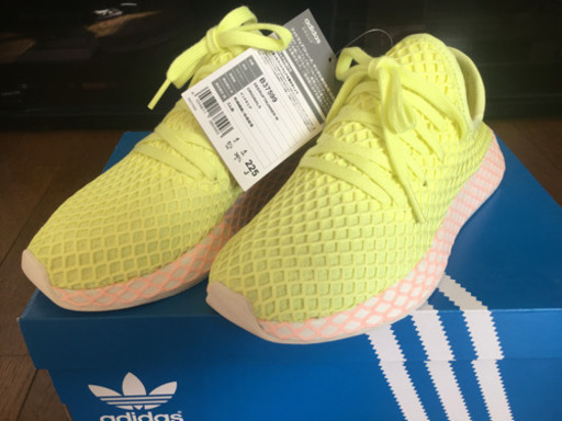 adidas originalsスニーカー　22.5cm
