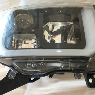 美品 ダイハツ LA700S/LA710A ウェイク ヘッドライト(ヘッドランプ