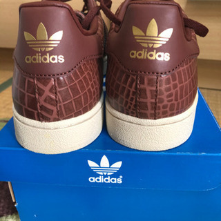 adidas スニーカー【新品】28cm 