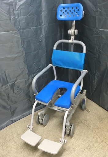 シャワーラク４輪自在　ヘッドレスト付　ウチヱ