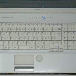 ノートパソコン Fujitsu AH56/C 新品SSD 新品バッテリー WIN10 64bit()