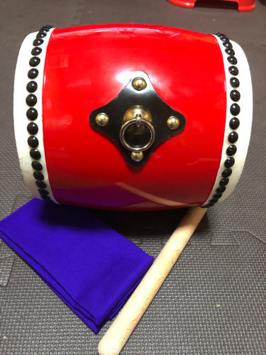 エイサー用 大太鼓（特小サイズ）赤塗り バチ付　紫の紐付き