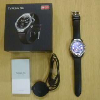 ☆美品☆ TicWatch Pro 交換ベルト 保護カバー付き
