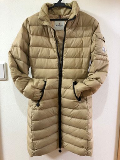 MONCLER ロングダウン　ベージュ