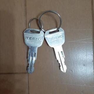 【決まりました】テルッツオ　TERZO　ルーフボックス　エアロクロスライダー