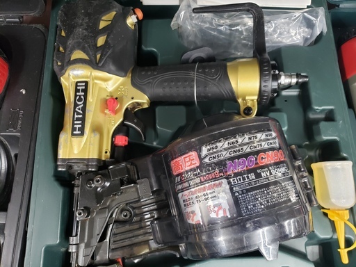 【中古美品】　日立　高圧式　90㎜　釘打ち機　NV90HMC