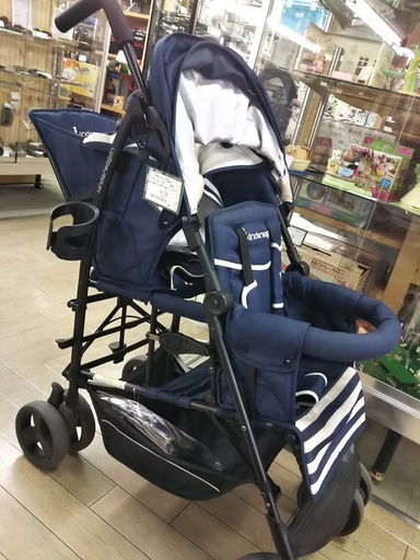 縦型二人乗りベビーカー