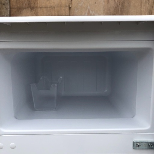 【配送無料】2016年製 82L 冷蔵庫 一人暮らし向け HR-B82JW