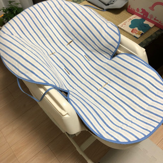 combi ネムリラ オートスイング 1ヶ月のみ使用 バウンサー