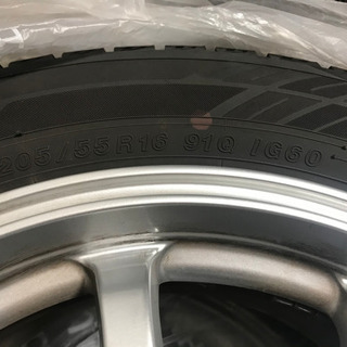 スタッドレスタイヤ　ホイール付き　4本